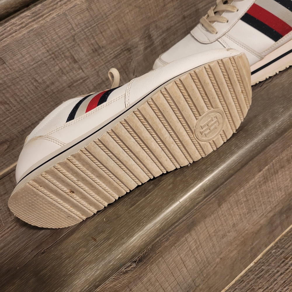 Stylish White and Tan Women's Sneakers